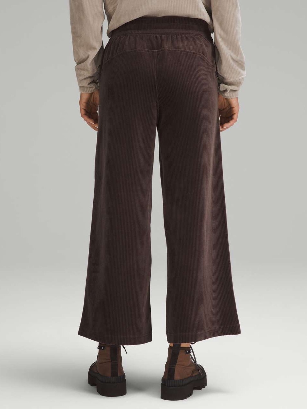 Lululemon Scuba Mid-Rise Wide-Leg Crop *Velvet Cord 8 Espresso Brown - Picture 6 of 15